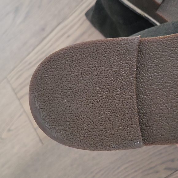Clarks Desert Boots - Picture 7 of 8